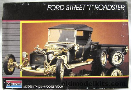 Monogram 1/24 Ford Street T Roadster and Trailer, 2741 plastic model kit